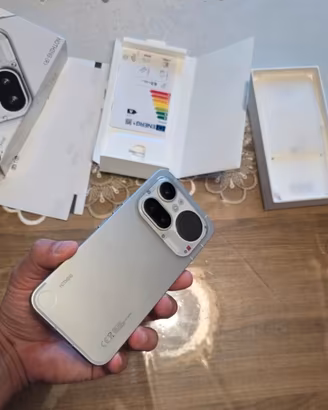 Nothing Phone 4A Pro Silver (valuto cambi) 