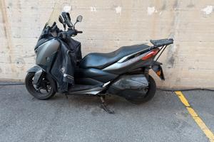 Scooter Yamaha X-Max 300
