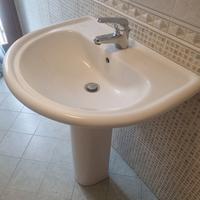 colonna lavabo
