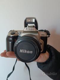 macchina fotografica reflex Nikon anno 99