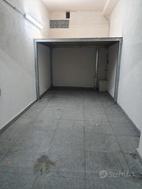 Box via Paternò angolo via Sciuti 25 mq soppalcato