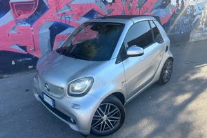SMART CABRIO ALL BRABUS 90CV AUT/NAVI/LED