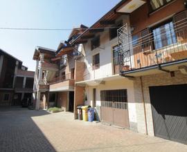 CASA DI CORTE A BRANDIZZO