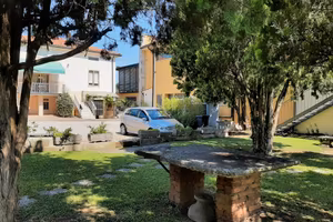 VILLAFRANCA CENTRO : Casa con giardino
