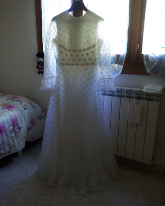 Abito da sposa vintage pizzo floreale e stola