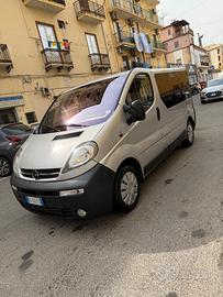OPEL VIVARO 9 POSTI CON 90 MILA KM