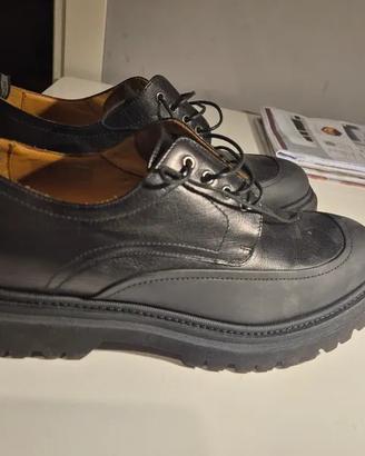 Rossi Derby nero con riporto in caucciù