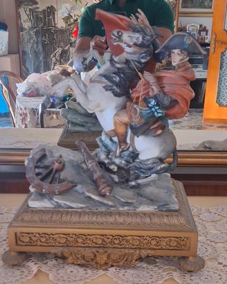 Porcellana di Capodimonte-Napileone a Cavallo