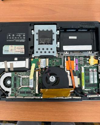 Componenti ricambi Pc notebook