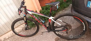 mtb scott scale in carbonio