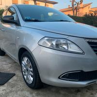 Lancia Ypsilon 1.2 Gpl