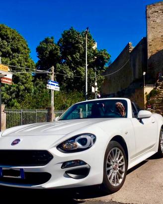 Fiat 124 spider bianca