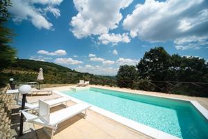 Casale con piscina e panorama mozzafiato
