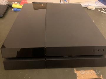 PS4 500 gb usata