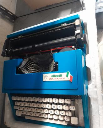 Macchina da scrivere olivetti 90