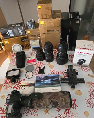 Nikon D810 più corredo.