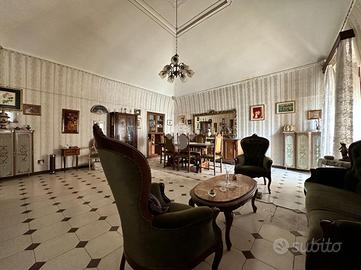 5 LOCALI A CERIGNOLA