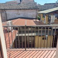 Centro paese arredato