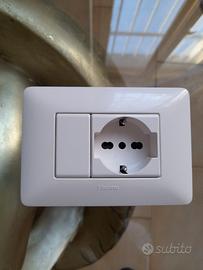 presa schuko bticino matix originale 