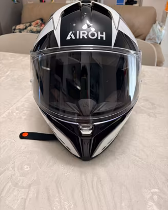 Casco integrale Airoh matrix