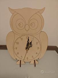 Orologio a forma di gufo in legno
