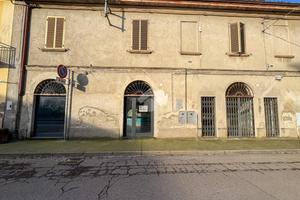 NEGOZIO A CASTELVERDE