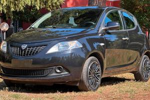Lancia Ypsilon 1.0 FireFly 5 porte S&S Hybrid Silv