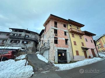 RAOSSI: PORZIONE DI CASA AL GREZZO!