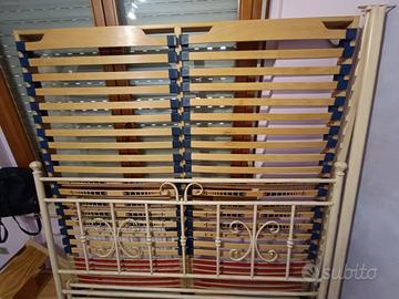 Rete e struttura letto matrimoniale