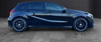 MERCEDES BENZ CLASSE A 200 PREMIUM  AMG LINE