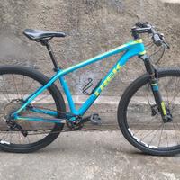 mtb 29 carbon Trek Superfly 9.8 oclv 2017
