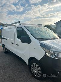 Opel vivaro 2016