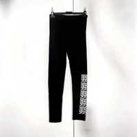 Leggings neri Vans, perfetti per un look casual e