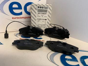 71748391 SERIE PASTIGLIE FRENO : LANCIA KAPPA - AL