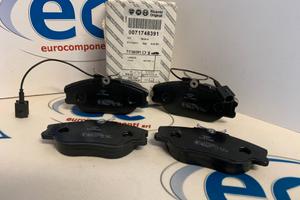 71748391 SERIE PASTIGLIE FRENO : LANCIA KAPPA - AL