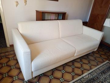 Divano letto matrimoniale