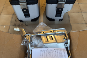 Kit Valigie Laterali Ducati Multi V2-V4 /Desert x