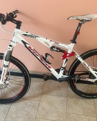 Mtb full biammortizzata 26 M