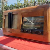 Radio epoca UNDA Super Quadri 639