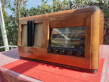 Radio epoca UNDA Super Quadri 639