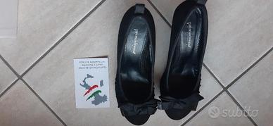 Scarpe Primadonna nere con tacco