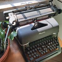 macchina da scrivere vintage
