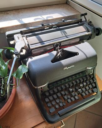 macchina da scrivere vintage