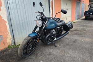 Moto Guzzi V7 III Stone