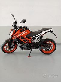 KTM DUKE 390