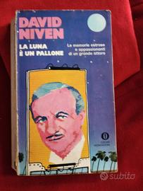 libro "la luna è un pallone" di David Niven
