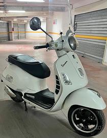 Vespa gts 300