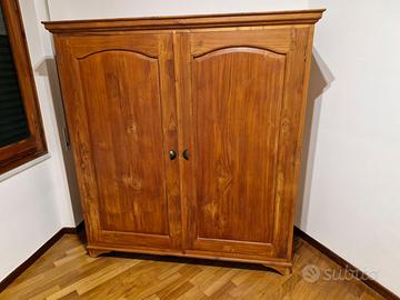 Armadio di legno