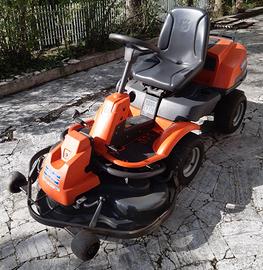 Husqvarna R15V2 4WD