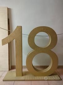 Numero 18 dorato 